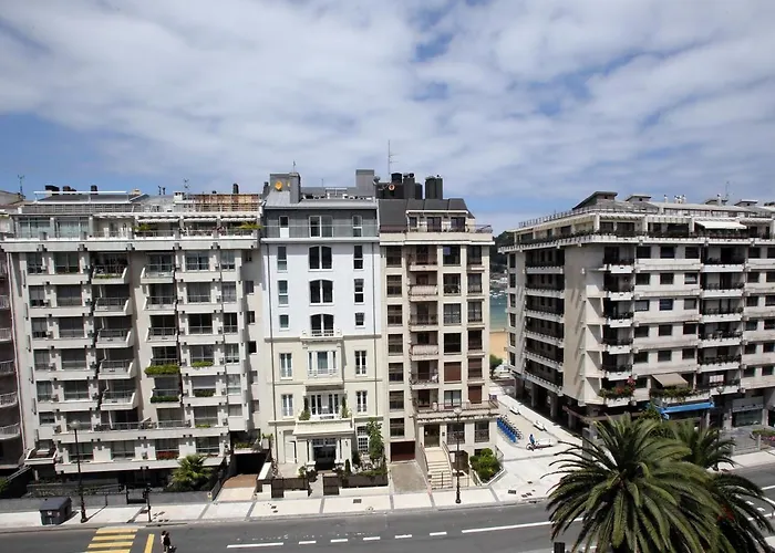 Orly סן סבסטיאן